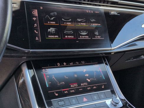 Used 2019 Audi Q8 Premium w/ Convenience Package AWD/4WD image 28