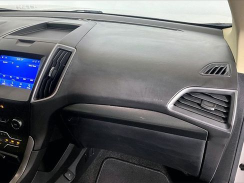 Used 2020 Ford Edge SE w/ Cargo Accessory Package image 12