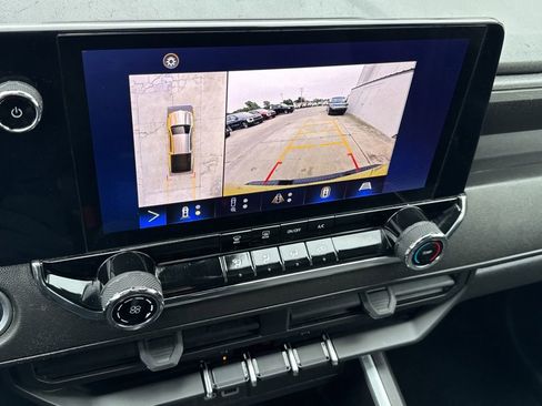 Used 2023 Chevrolet Colorado Trail Boss w/ Technology Package AWD/4WD image 12