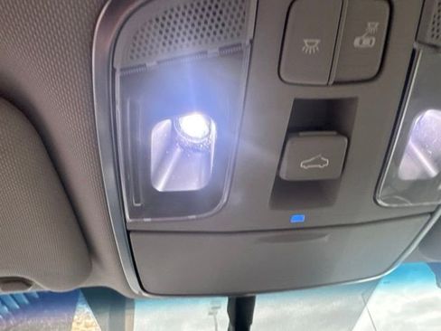 Used 2016 Hyundai Sonata Sport w/ Option Group 1V FWD image 8