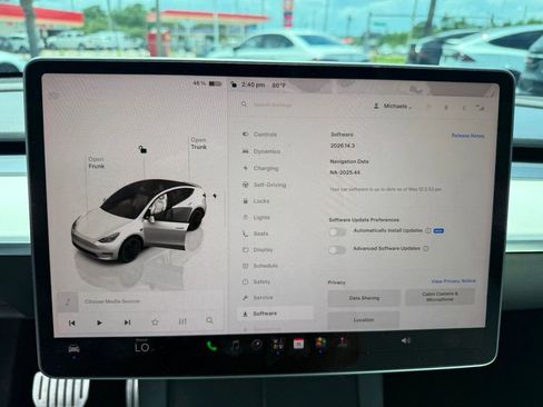 Used 2022 Tesla Model Y Performance AWD/4WD image 14