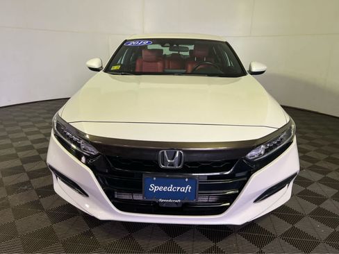 Used 2019 Honda Accord Sport image 2