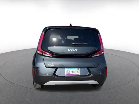 Used 2025 Kia Soul LX w/ LX Technology Package FWD image 12