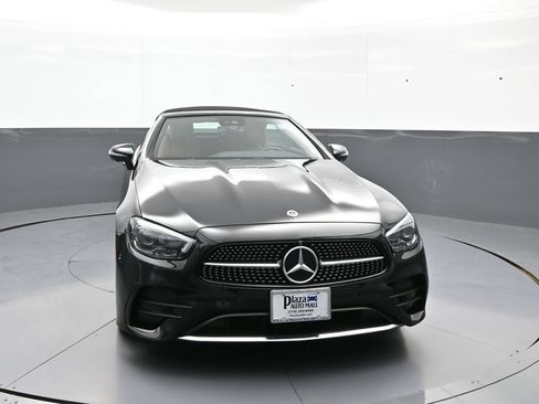 Used 2023 Mercedes-Benz E 450 4MATIC Cabriolet image 2