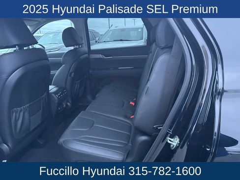 Used 2025 Hyundai Palisade SEL AWD/4WD image 26