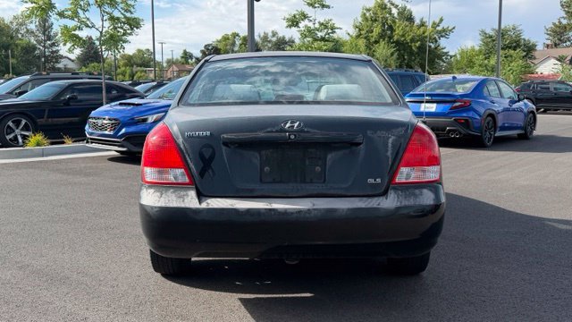 Used 2002 Hyundai Elantra GLS FWD image 4