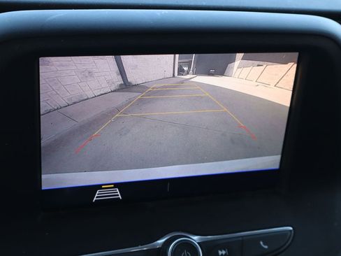 Used 2020 Chevrolet Camaro LT RWD image 7