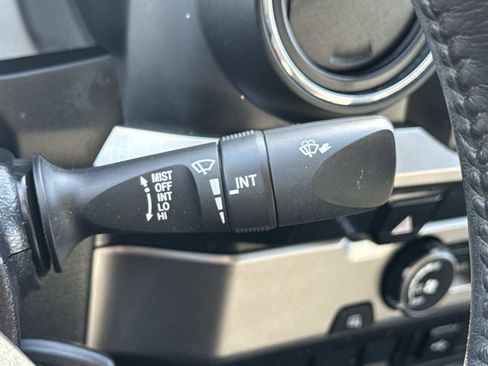 Used 2023 Toyota Tacoma SR5 w/ SR5 Appearance Package image 9