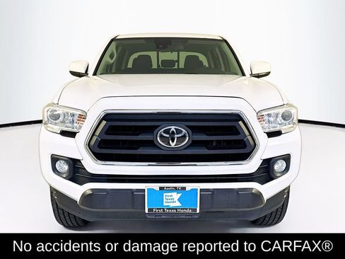 Used 2022 Toyota Tacoma SR5 RWD image 2