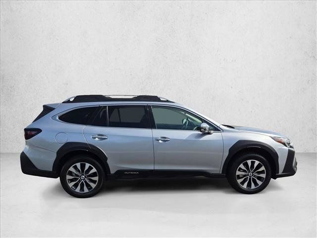 Used 2025 Subaru Outback Touring XT AWD/4WD image 4