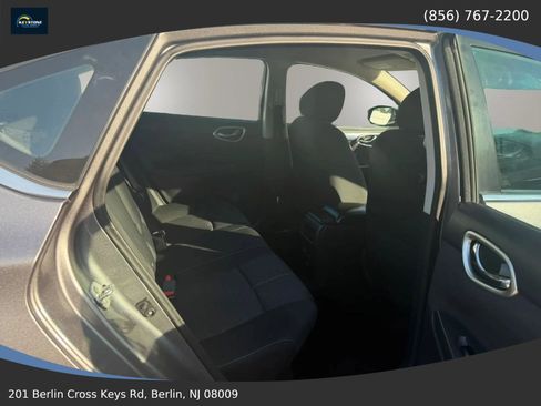 Used 2019 Nissan Sentra SR FWD image 14
