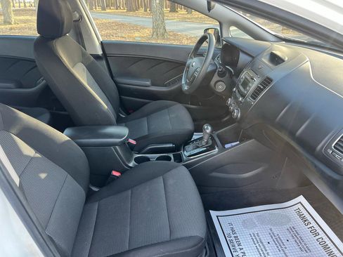 Used 2018 Kia Forte LX FWD image 26