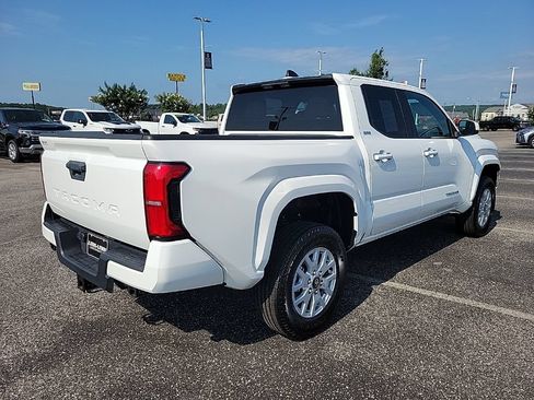 Used 2024 Toyota Tacoma SR5 RWD image 7