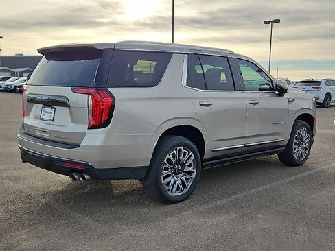 Used 2024 GMC Yukon Denali Ultimate image 2