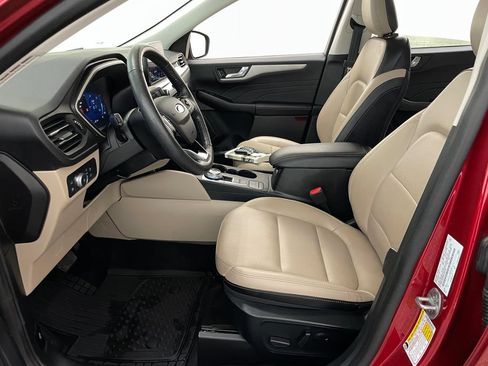 Used 2021 Ford Escape SEL w/ Technology Package FWD image 9