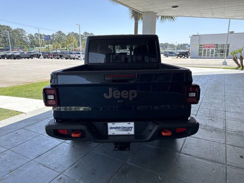 Used 2025 Jeep Gladiator Mojave w/ Safety Group image 11