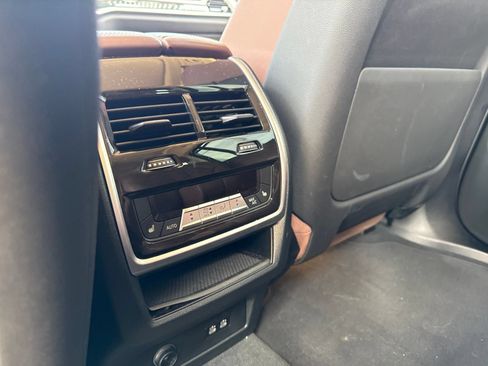 Certified 2024 BMW X7 xDrive40i w/ Executive Package AWD/4WD image 12