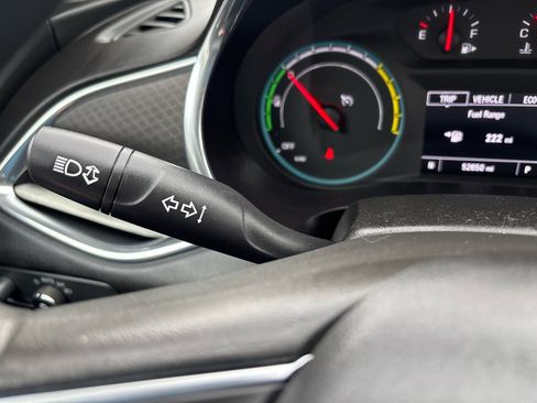 Used 2018 Chevrolet Malibu Hybrid image 18