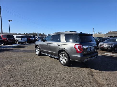 Used 2020 Ford Expedition XLT w/ Equipment Group 202A AWD/4WD image 3