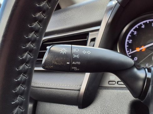 Used 2021 Toyota Camry SE image 15