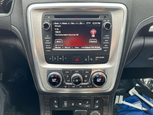 Used 2016 GMC Acadia SLT w/ Open Road Package AWD/4WD image 19