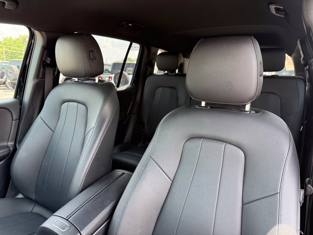 Used 2024 Mercedes-Benz GLB 250 image 23