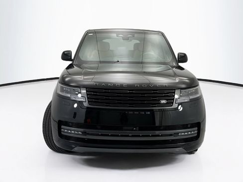 Certified 2025 Land Rover Range Rover SE AWD/4WD image 2