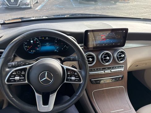 Certified 2022 Mercedes-Benz GLC 300 4MATIC image 11