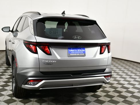 Used 2025 Hyundai Tucson SEL AWD/4WD image 7