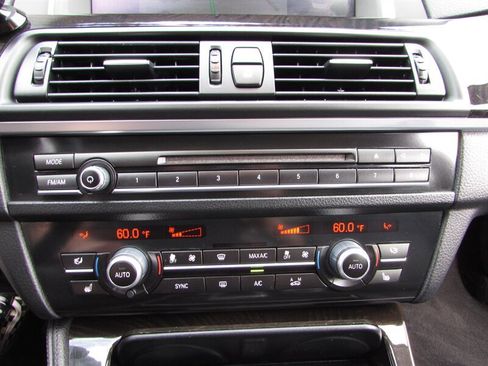 Used 2015 BMW 528i Sedan RWD image 19