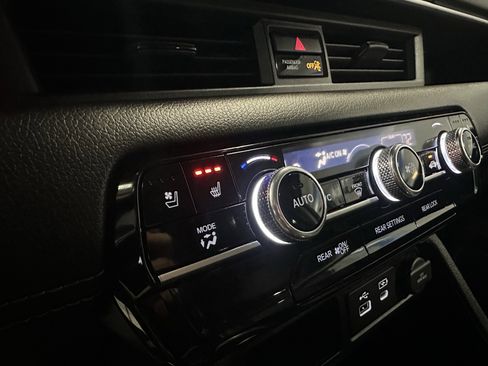 Used 2023 Honda Pilot Elite image 15