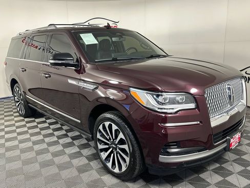 Used 2024 Lincoln Navigator L Reserve AWD/4WD image 11