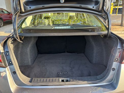 Used 2025 Nissan Versa SV image 29