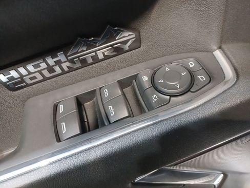 Used 2024 Chevrolet Silverado 1500 High Country w/ Technology Package image 15