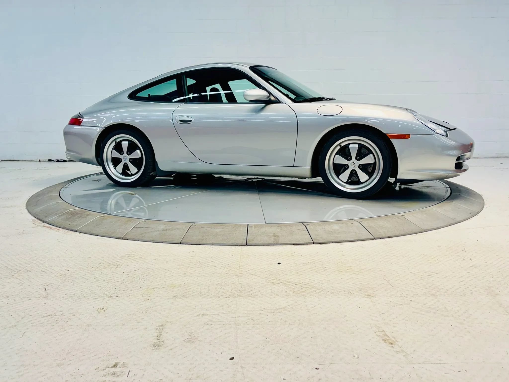 Used 2002 Porsche 911 GT3 RS image 19