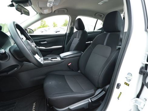 Used 2024 Nissan Sentra SV FWD image 22