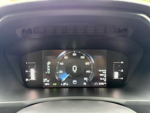 Used 2019 Volvo XC90 T5 Momentum FWD image 14