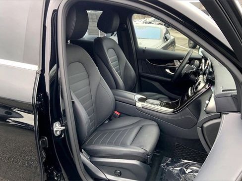Used 2020 Mercedes-Benz GLC 300 4MATIC image 7