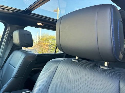 Used 2024 Toyota Sequoia Platinum AWD/4WD image 9