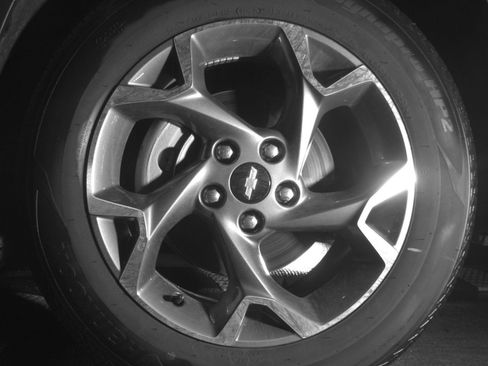 Used 2025 Chevrolet Trax LT FWD image 12