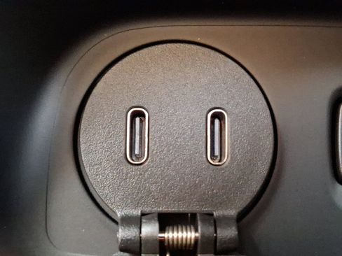 New 2026 Volvo XC40 B5 Plus w/ Protection Package Premier image 21