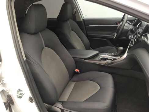 Used 2022 Toyota Camry LE FWD image 21
