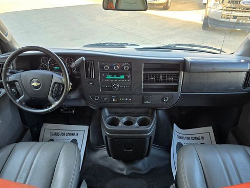 Used 2023 Chevrolet Express 4500 Extended w/ Power Convenience Package RWD image 18