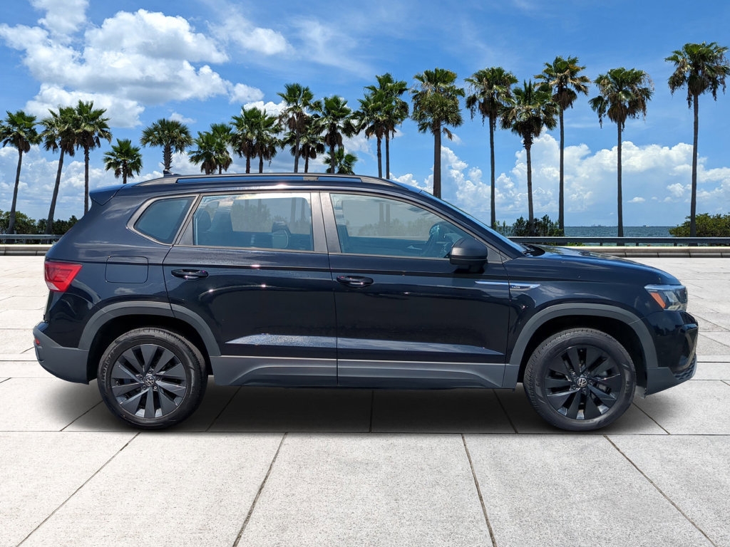 Used 2024 Volkswagen Taos S FWD image 4