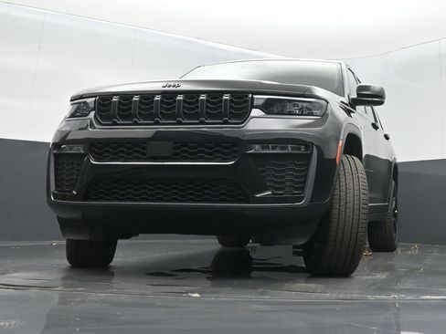 New 2026 Jeep Grand Cherokee L Limited w/ Limited Altitude Package AWD/4WD image 30