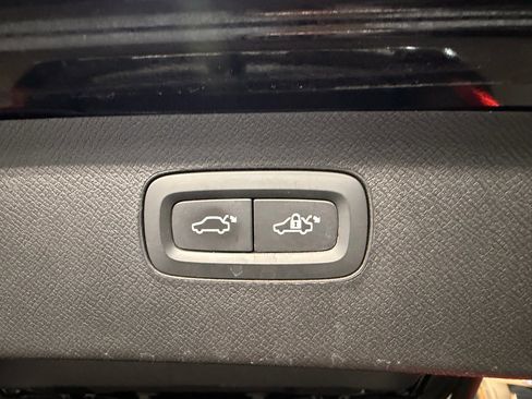 Used 2018 Volvo XC90 T6 Inscription w/ Convenience Package image 43