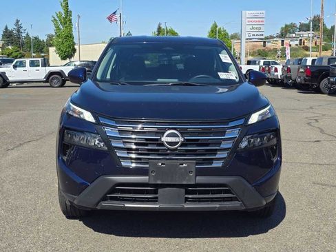 Used 2024 Nissan Rogue SV FWD image 5