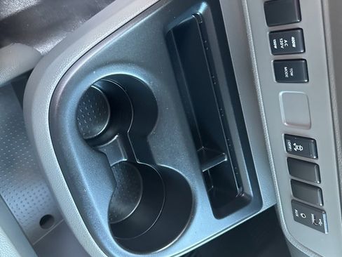 Used 2018 Nissan NV 3500 SV image 13