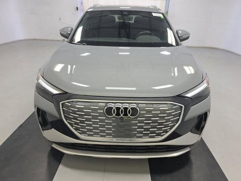 Used 2023 Audi Q4 e-tron Premium Plus w/ Premium Plus image 2