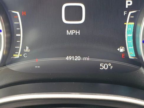 Used 2025 Chrysler Pacifica Select FWD image 30